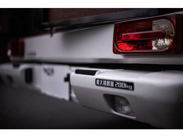 Mercedes-Benz S-Class 8