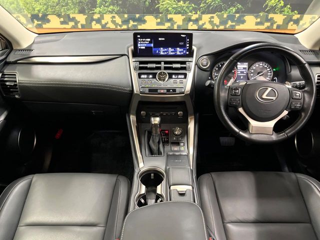 Lexus NX 2