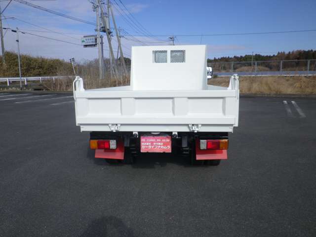 Hino Dutro 12