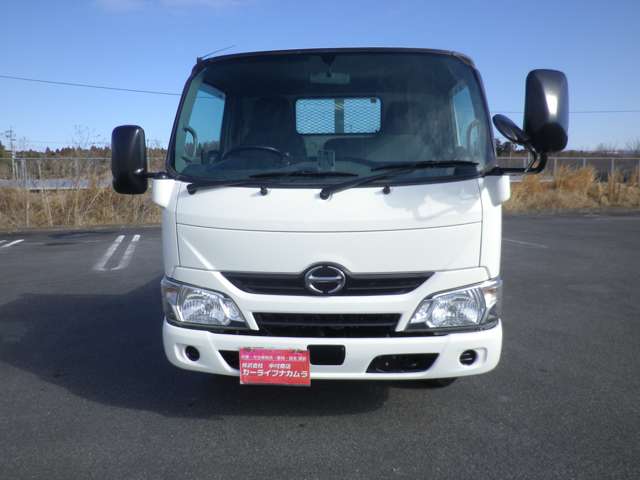 Hino Dutro 4