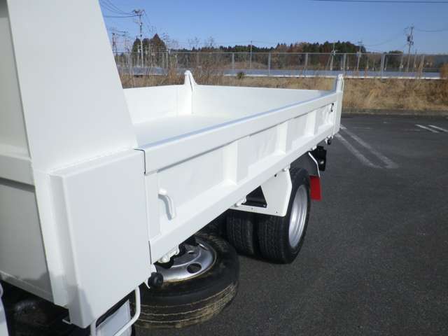 Hino Dutro 6
