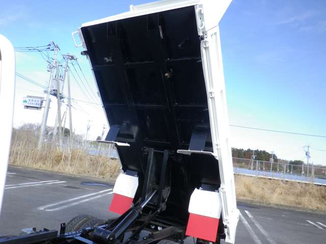 Hino Dutro 10