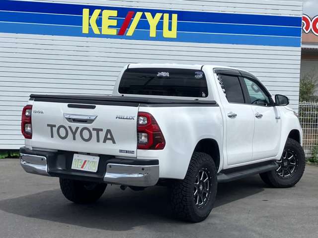 Toyota Hilux 6