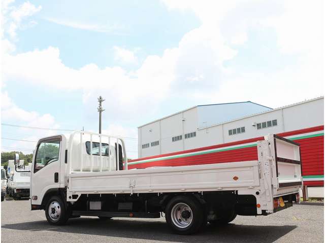 Isuzu Elf 11
