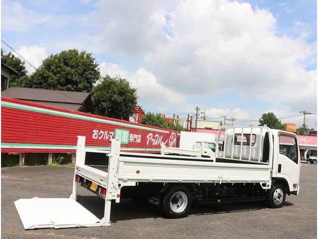 Isuzu Elf 2