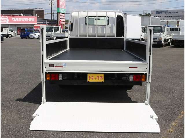 Isuzu Elf 3