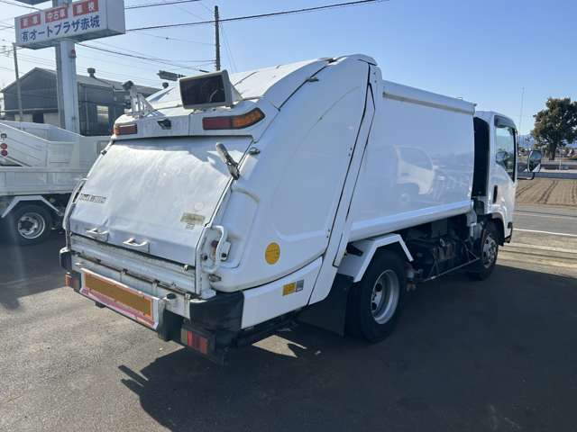 Isuzu Elf 5