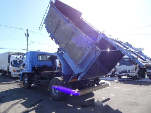 Mitsubishi Fuso Fighter 11