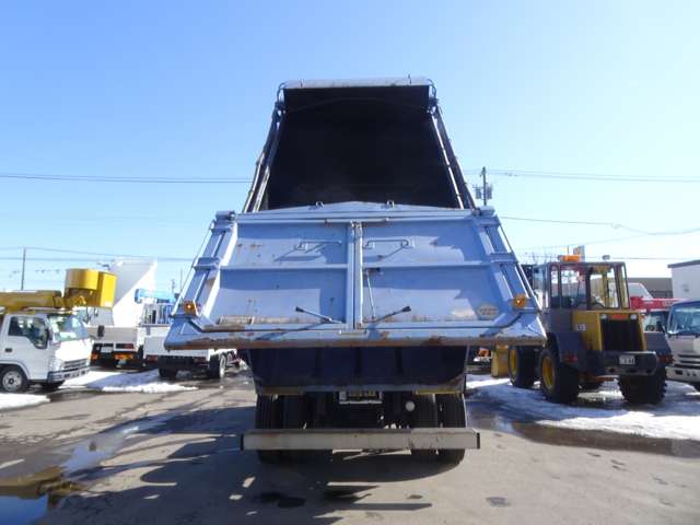 Mitsubishi Fuso Fighter 12