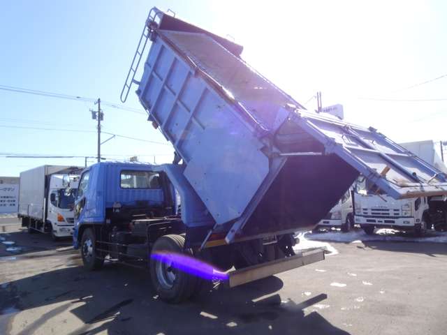 Mitsubishi Fuso Fighter 6