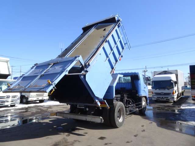 Mitsubishi Fuso Fighter 8