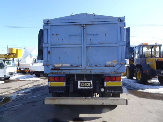 Mitsubishi Fuso Fighter 10