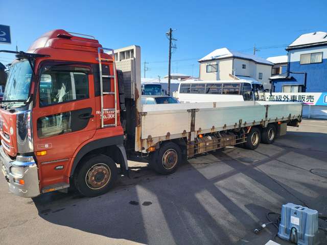 UD Trucks Quon 8