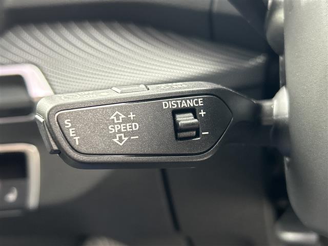Audi Q2 11