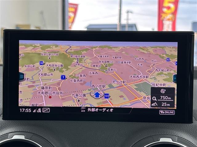 Audi Q2 3