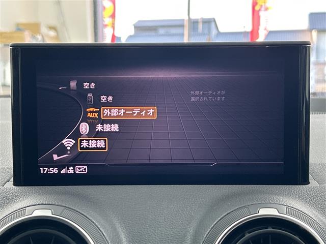 Audi Q2 4