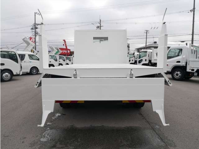 Isuzu Forward 11