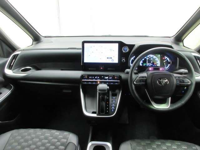 Toyota Voxy 6