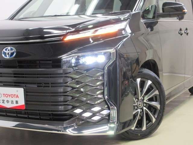 Toyota Voxy 7