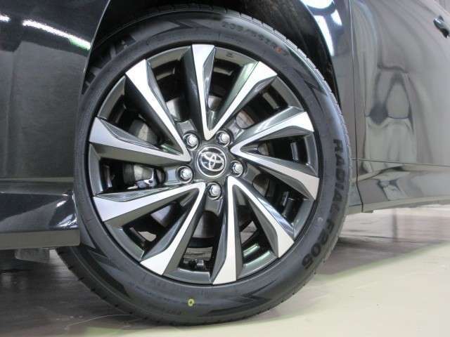 Toyota Voxy 8