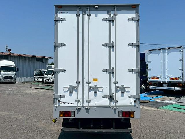 Isuzu Elf 7