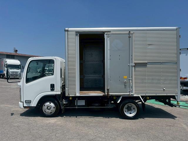 Isuzu Elf 9