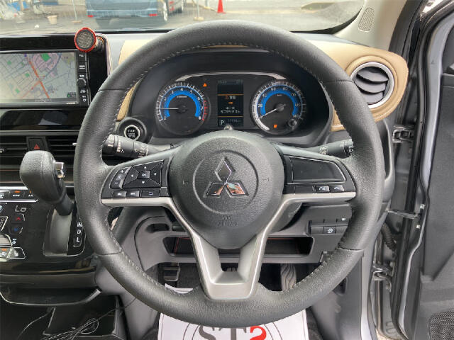 Mitsubishi eK X 12