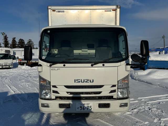 Isuzu Elf 2