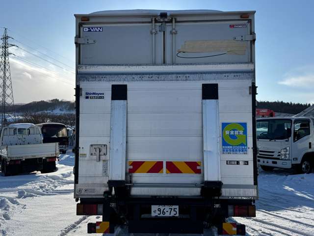 Isuzu Elf 5