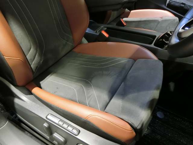 Volkswagen ID.4 8