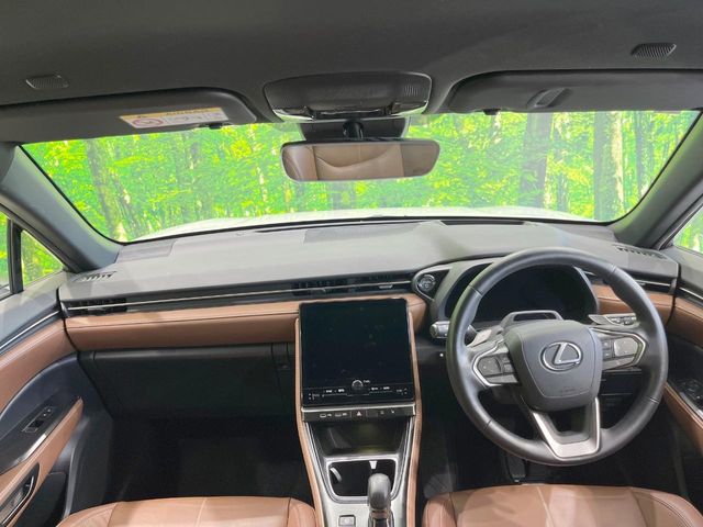 Lexus LBX 2