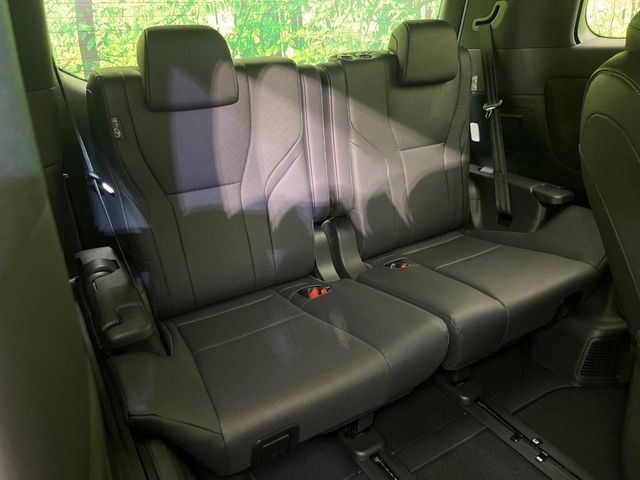 Toyota Alphard 11