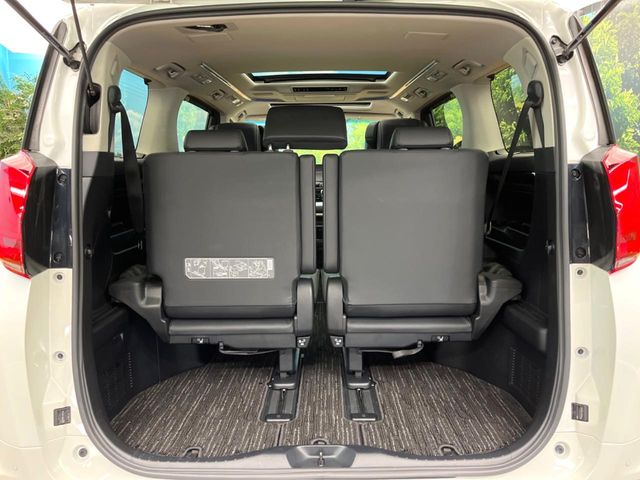 Toyota Alphard 11