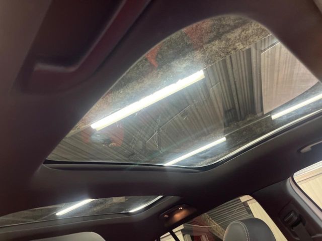 Mercedes-Benz GLB 4