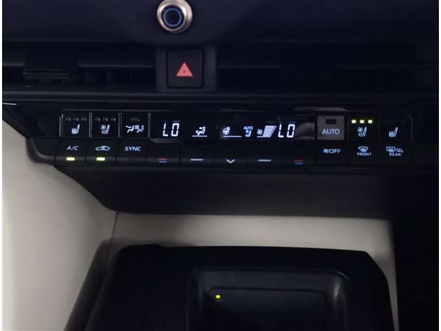 Toyota Crown Crossover 12