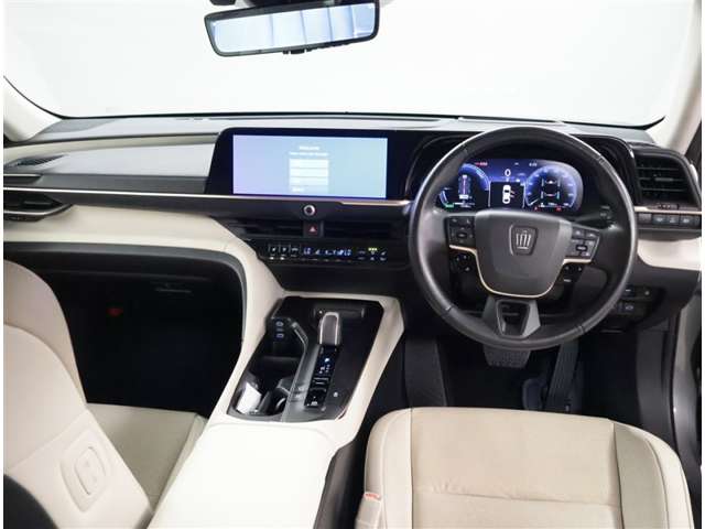 Toyota Crown Crossover 5