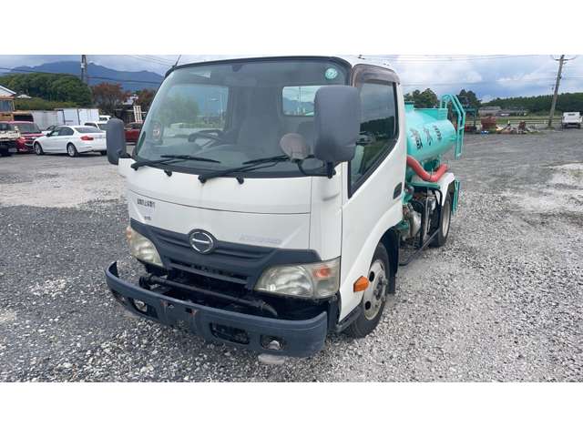 Hino Dutro 3