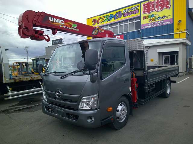 Hino Dutro 3