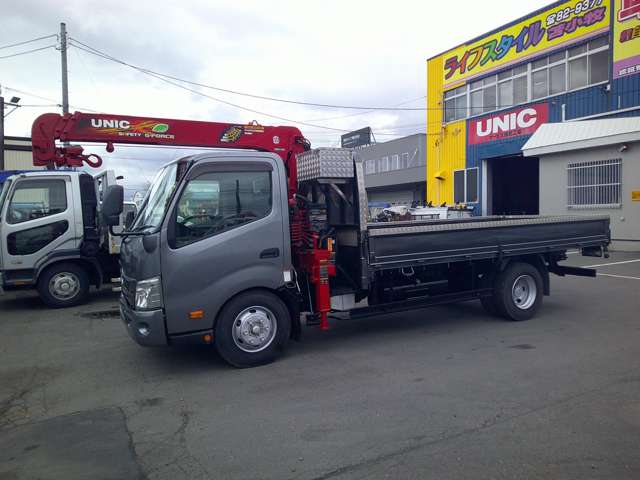 Hino Dutro 4