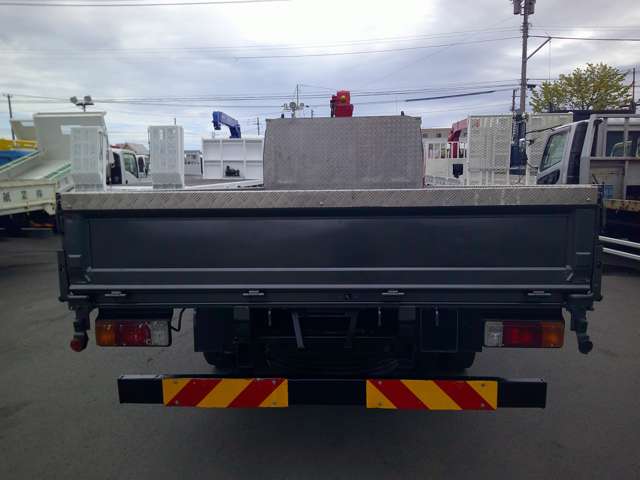 Hino Dutro 6