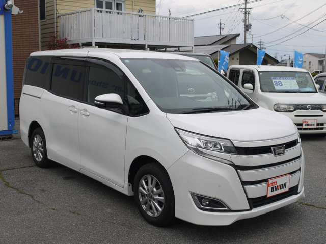 Toyota Noah 3