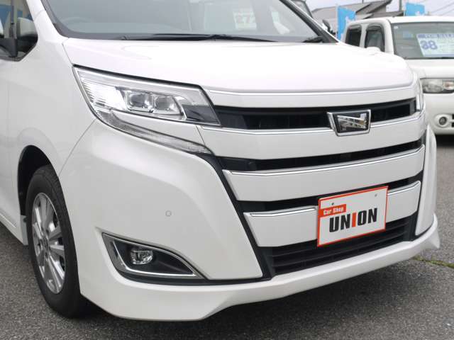 Toyota Noah 5