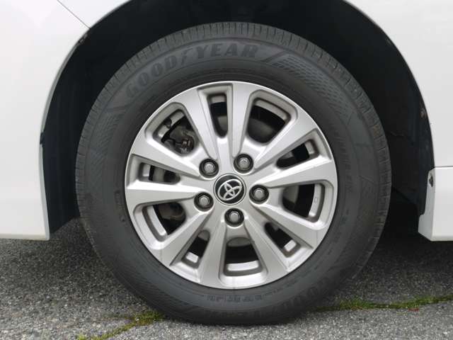 Toyota Noah 10