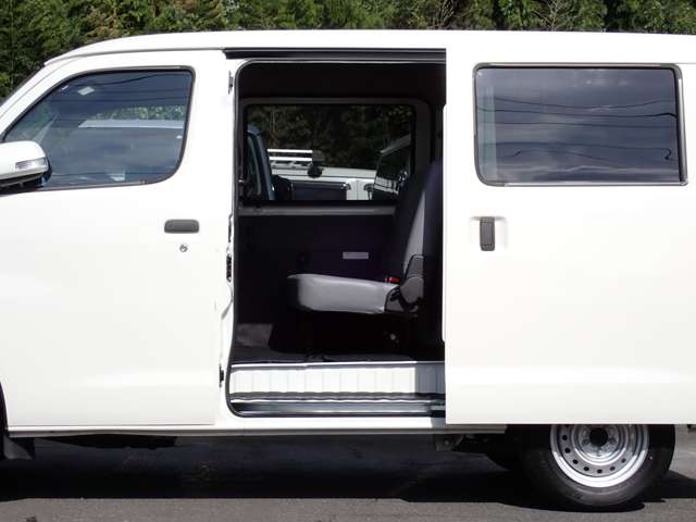 Toyota Town Ace Van 8
