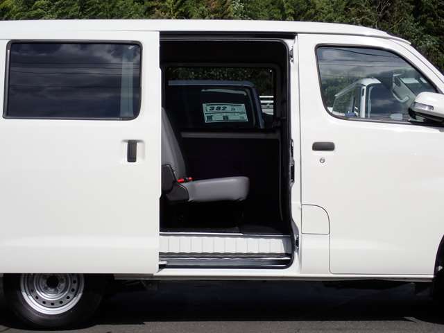 Toyota Town Ace Van 9