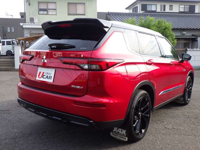 Mitsubishi Outlander 2