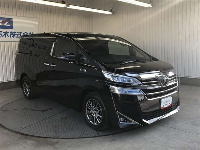 Toyota Vellfire 3