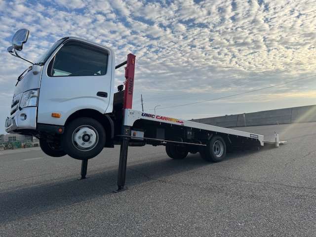 Hino Dutro 8