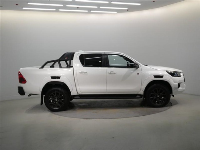 Toyota Hilux 8