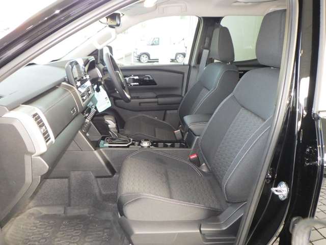 Mitsubishi Triton 11